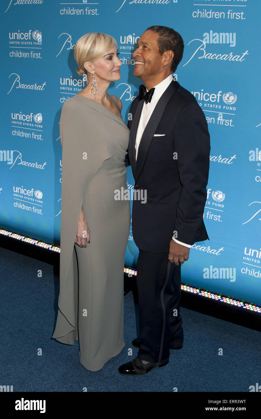 L' Unicef Snowflake Ball 2014 dotate di: Hilary Gumbel,Bryant Gumbel dove: New York New York, Stati Uniti quando: 02 Dic 2014 Credit: WENN.com Foto Stock