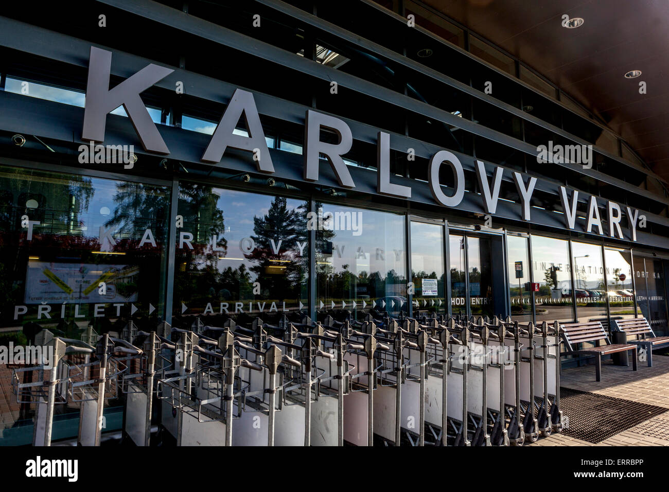Il nuovo terminal aeroporto hall Karlovy Vary Repubblica Ceca Foto Stock
