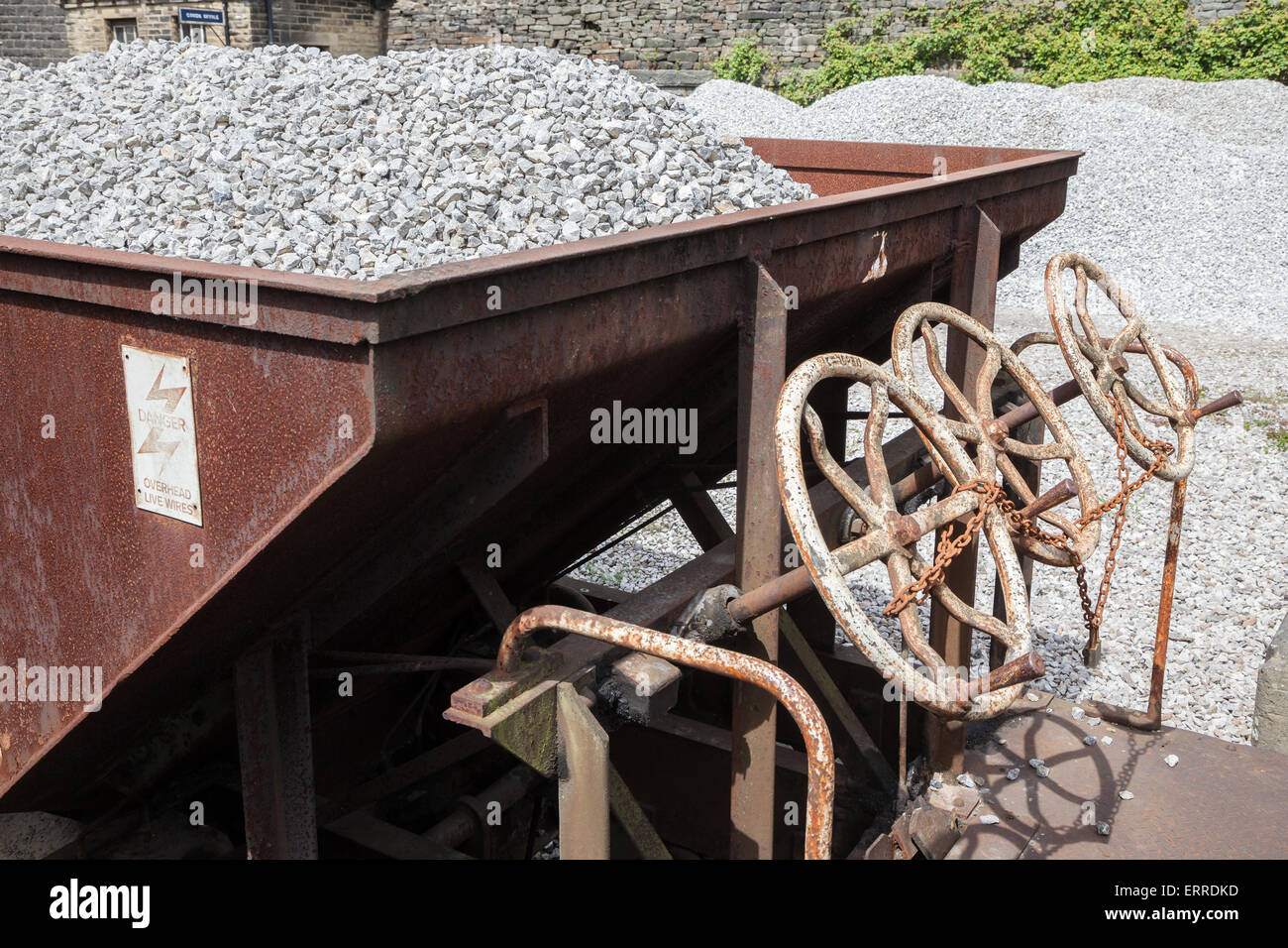 Un carro per il trasporto di zavorra sul Keighley & Worth Valley Railway. Foto Stock