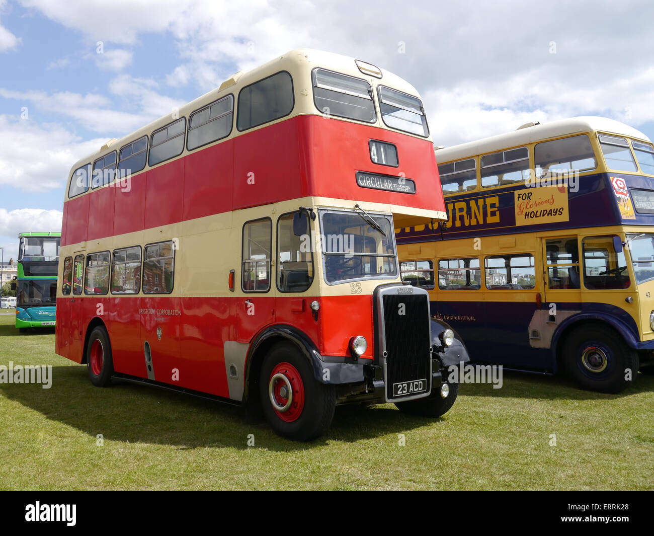 Leyland Titan PD2/37 in Brighton e Hove & District livrea Foto Stock