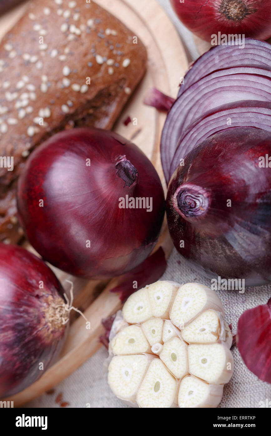 Cipolla, pane e aglio Foto Stock