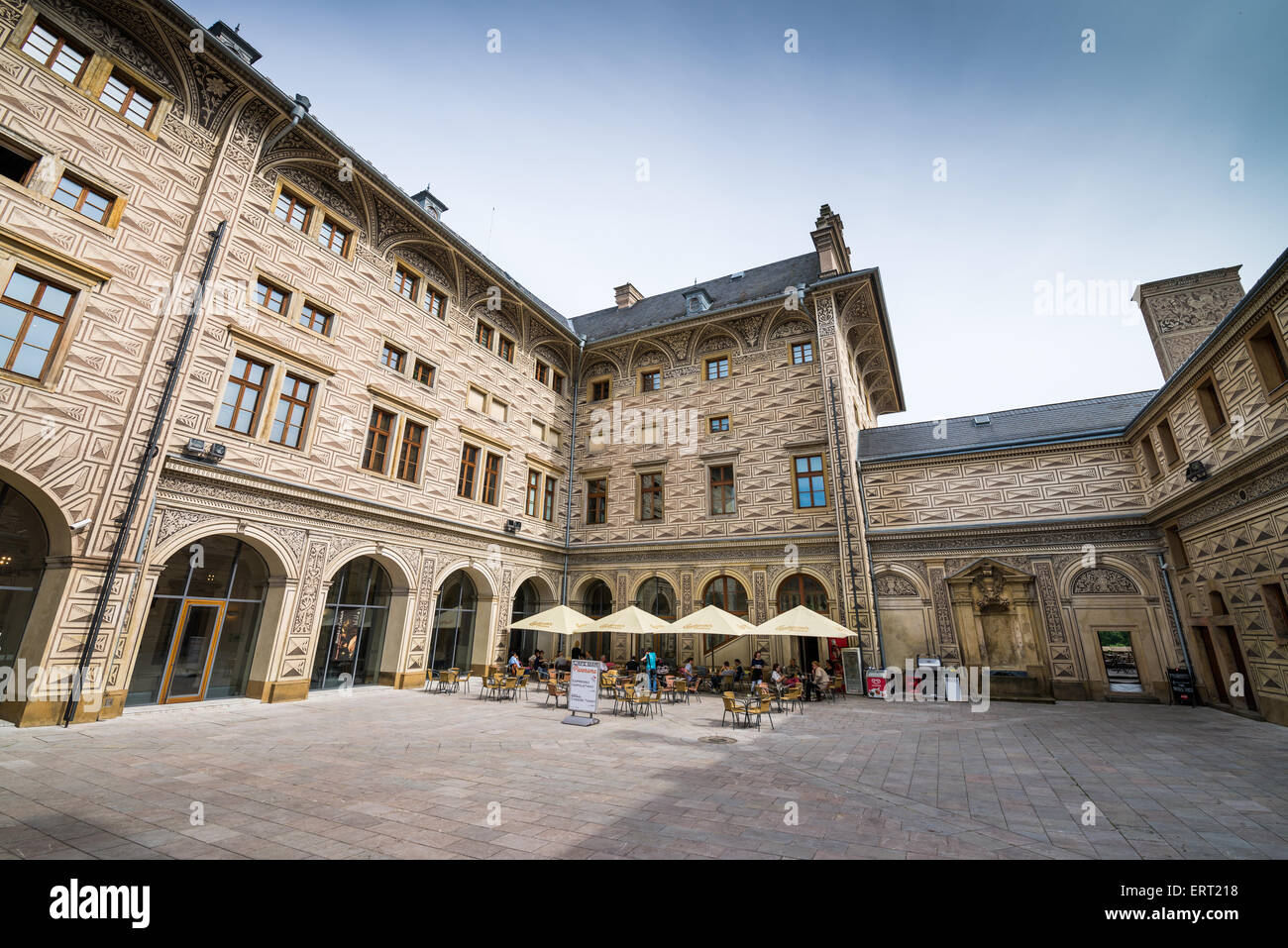 Cortile del Palazzo Schwarzenberg, Praga, Repubblica Ceca Foto Stock