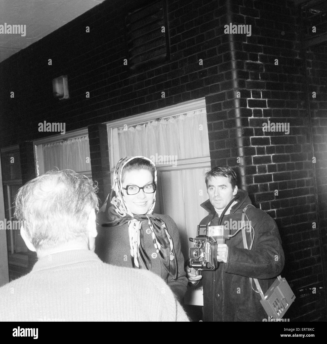 La Principessa Grace di Monaco, arriva al Festival Hall di Londra al presentatore concerto di beneficenza starring Frank Sinatra & Bob Hope, lunedì 16 novembre 1970. Foto Stock