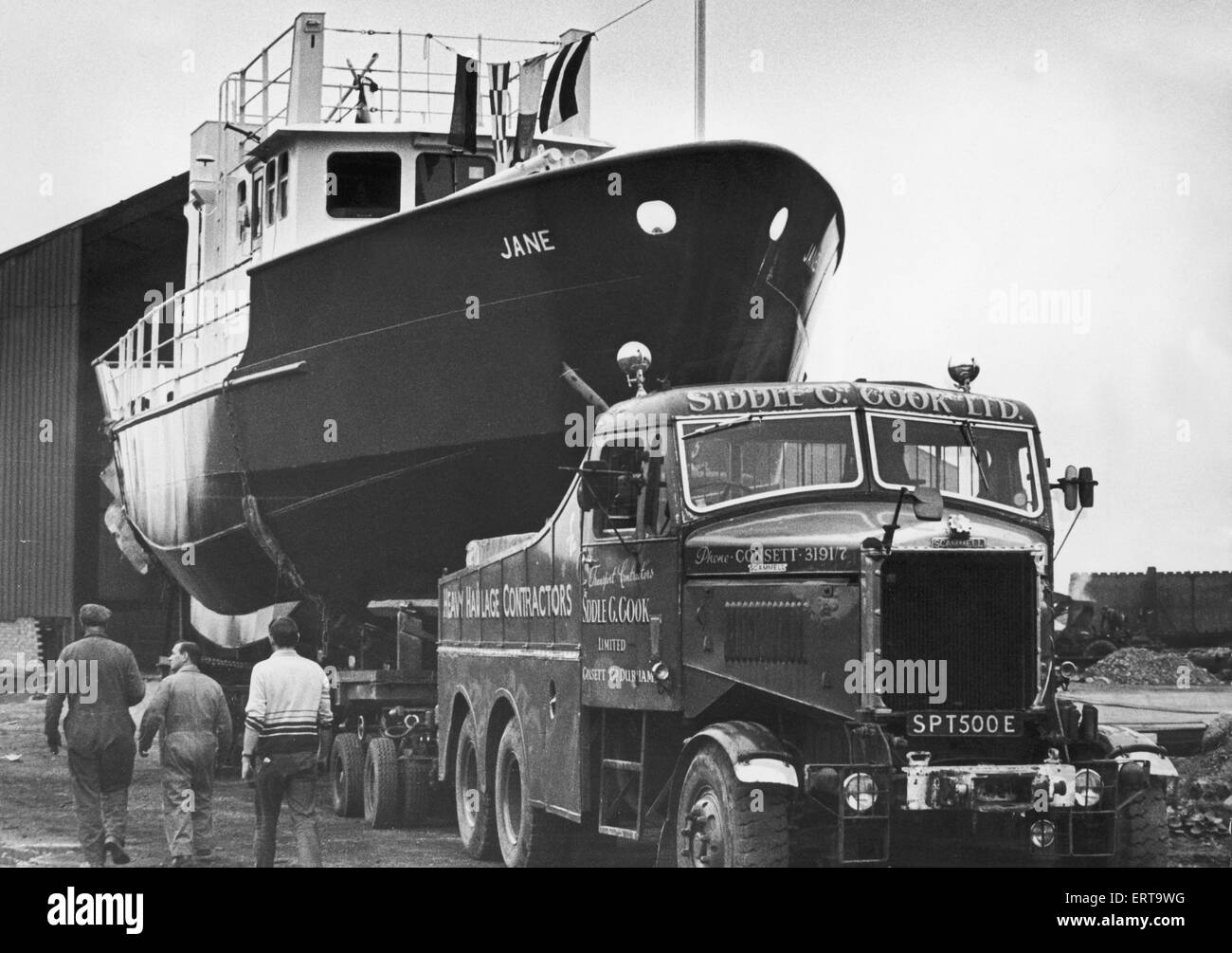 La Jane costruito dal tees Marine visto qui a Normanby Wharf in attesa di essere abbassata nell'acqua. La Jane è stato costruito per il British Antarctic Survey e sarà basata a Grytviken sull isola di Georgia del Sud nel sud Atlantico. Il 25 agosto 1970 Foto Stock