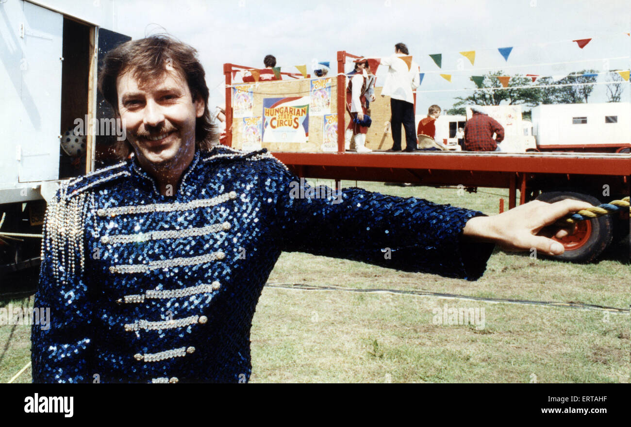 In assoluto il primo tour britannico di Ungheria è stato circus, è attualmente in Hartlepool, Gabi nel suo costume. 4 luglio 1990. Foto Stock