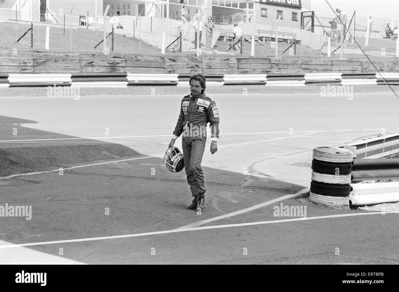 Primo giorno di pratica per il Gran Premio d'Europa. Keijo Erik '' Keke Rosberg visto camminando sulla via. Il 23 settembre 1983. Foto Stock