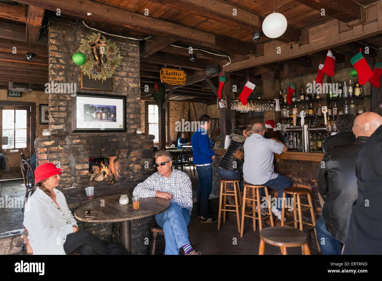 All'interno di Lafitte's negozio di fabbro ferraio Bar su Bourbon Street, Quartiere Francese, New Orleans, Louisiana, Stati Uniti d'America Foto Stock