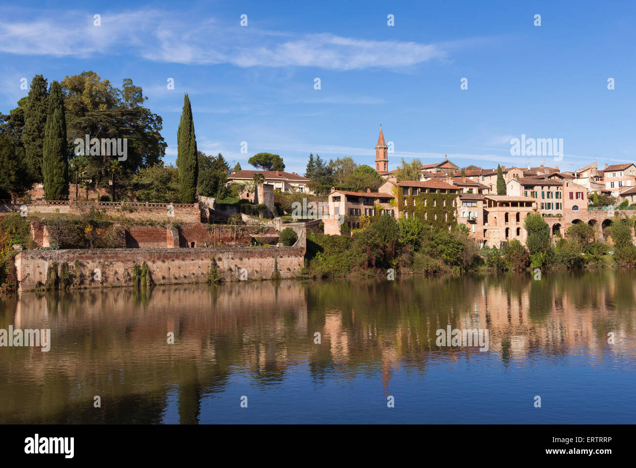 Albi, Francia. Il fiume Tarn, Francia, Europa Foto Stock