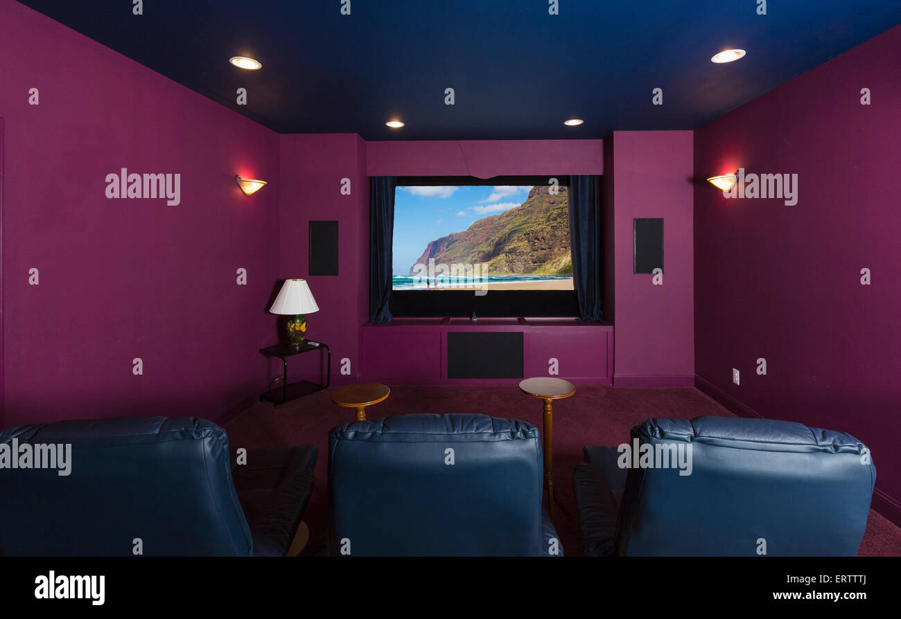 Home cinema / movie theater o per la stanza dei media all'interno di casa moderna Foto Stock