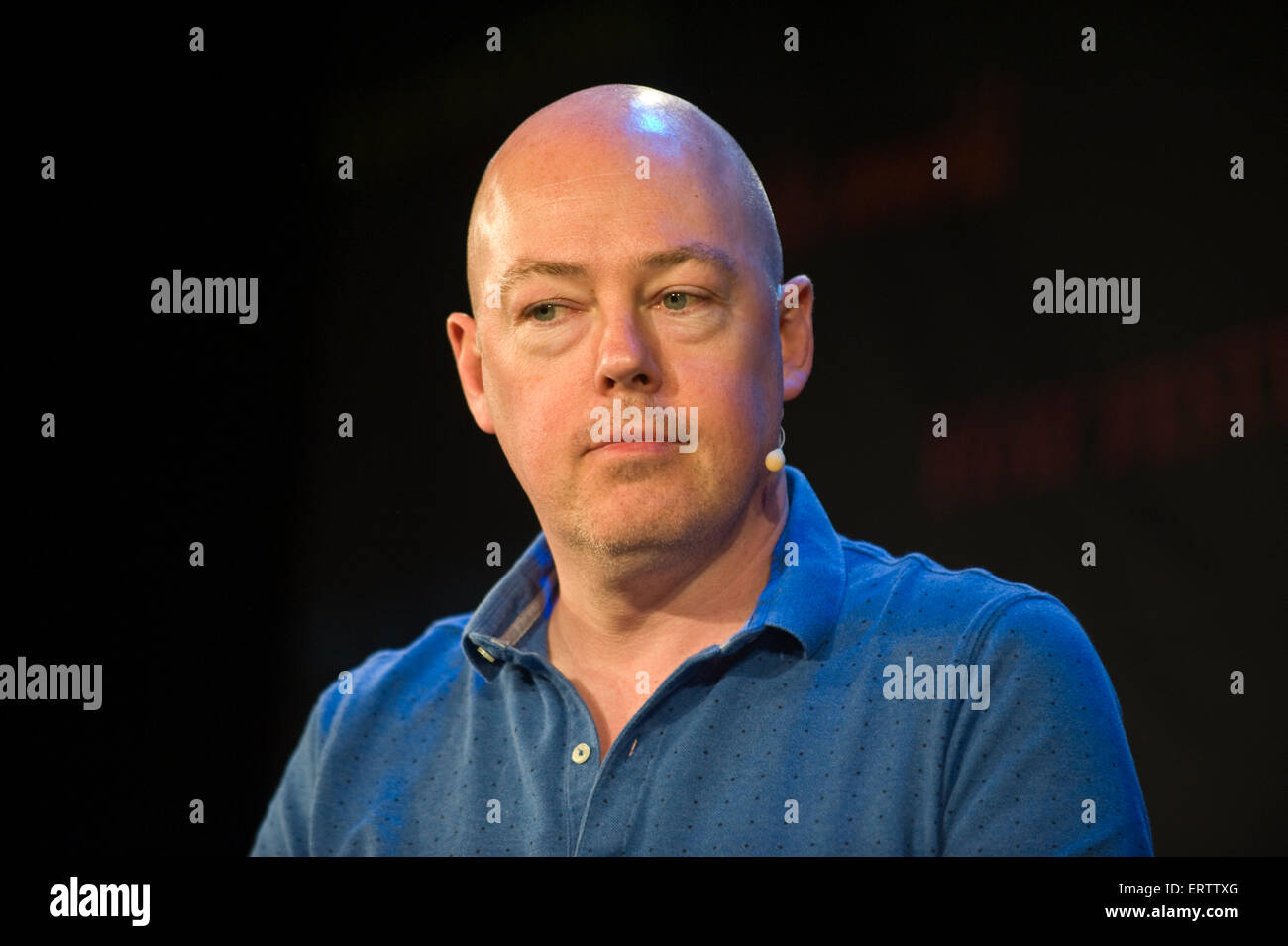 John Boyne romanziere irlandese parlando sul palco a Hay Festival 2015 Foto Stock