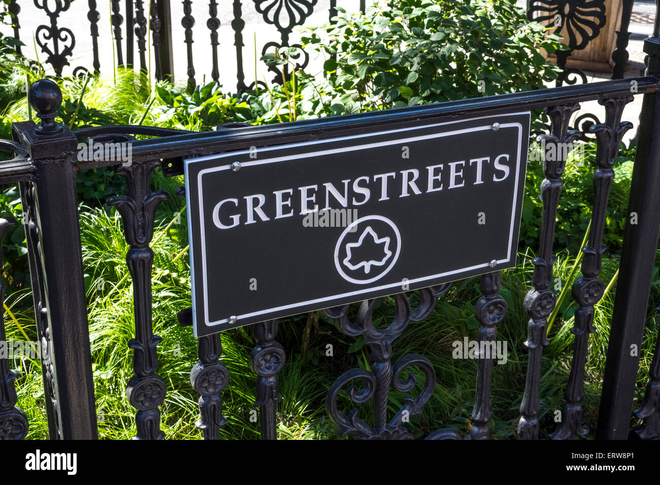 Un segno per uno dei piccoli parchi tascabile chiamato Greenstreets, questa in Greenwich Village di New York City Foto Stock