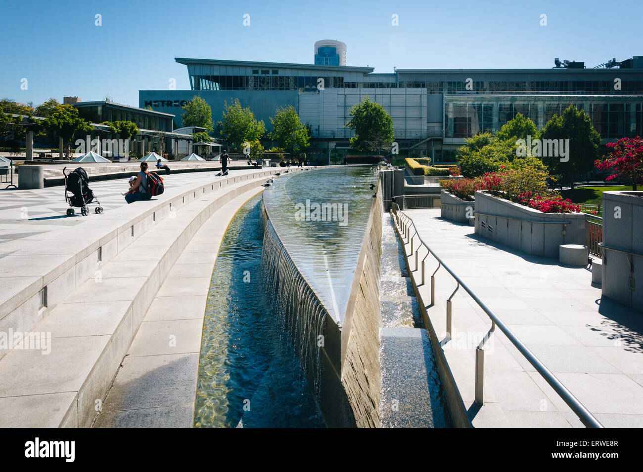 Fontana presso i Giardini di Yerba Buena, a San Francisco, California. Foto Stock