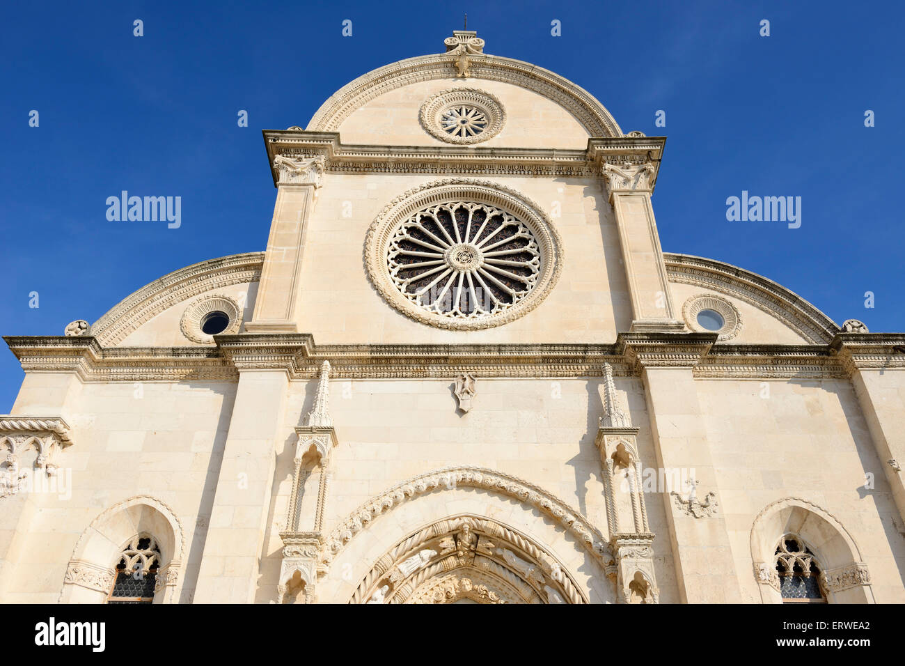 Cattedrale di San Giacomo a Sebenico sulla costa dalmata della Croazia Foto Stock