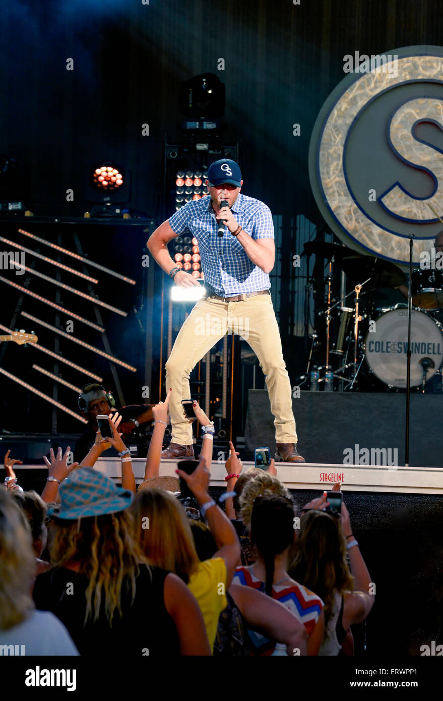Cole Swindell eseguendo al Carolina Country Music Festival a Myrtle Beach South Carolina Foto Stock