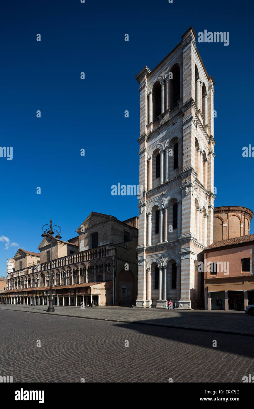 Campanile del Duomo di Ferrara, Basilica Cattedrale di San Giorgio, Ferrara, Italia Foto Stock