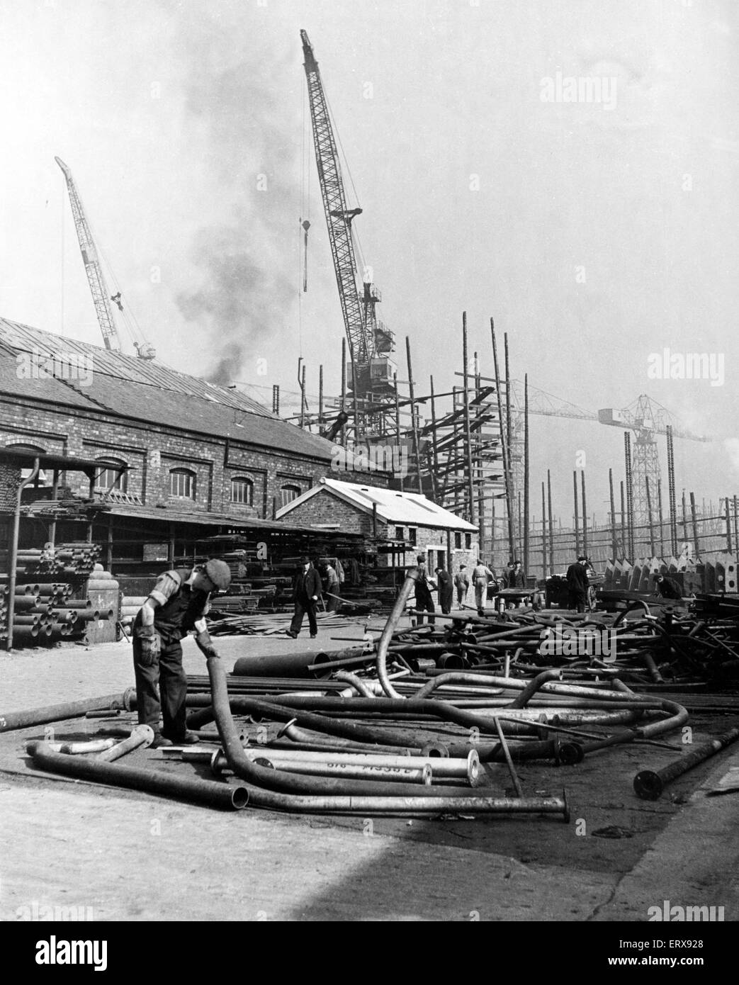Una parte degli enormi depositi di Stephen and Sons Ltd cantiere, Glasgow. Questa è stata una costruzione navale scozzese azienda basata in Linthouse, Govan a Glasgow, sul fiume Clyde. Circa, 1950s. Foto Stock