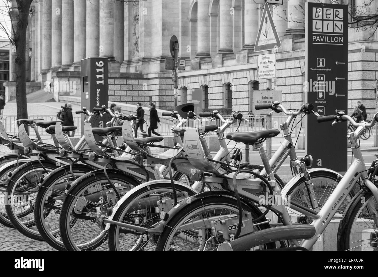 Escursioni in bicicletta a Berlino Germania ray Boswell Foto Stock