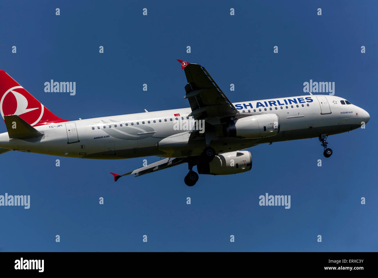 Airbus A320 operati da Turkish Airlines Praga, Repubblica Ceca Foto Stock