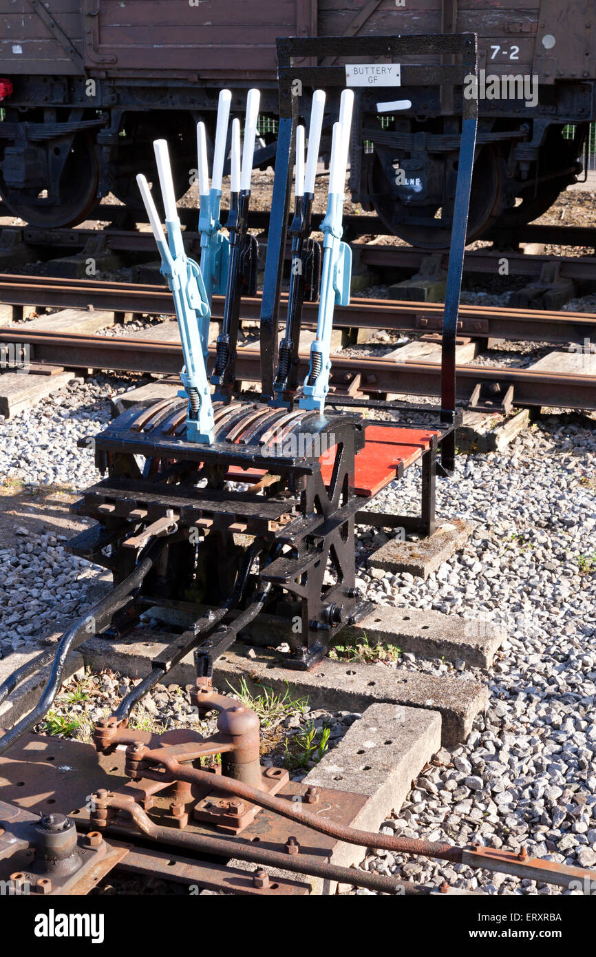 Leve di azionamento i punti sulle linee ferroviarie in Bristol Docks, Bristol REGNO UNITO Foto Stock