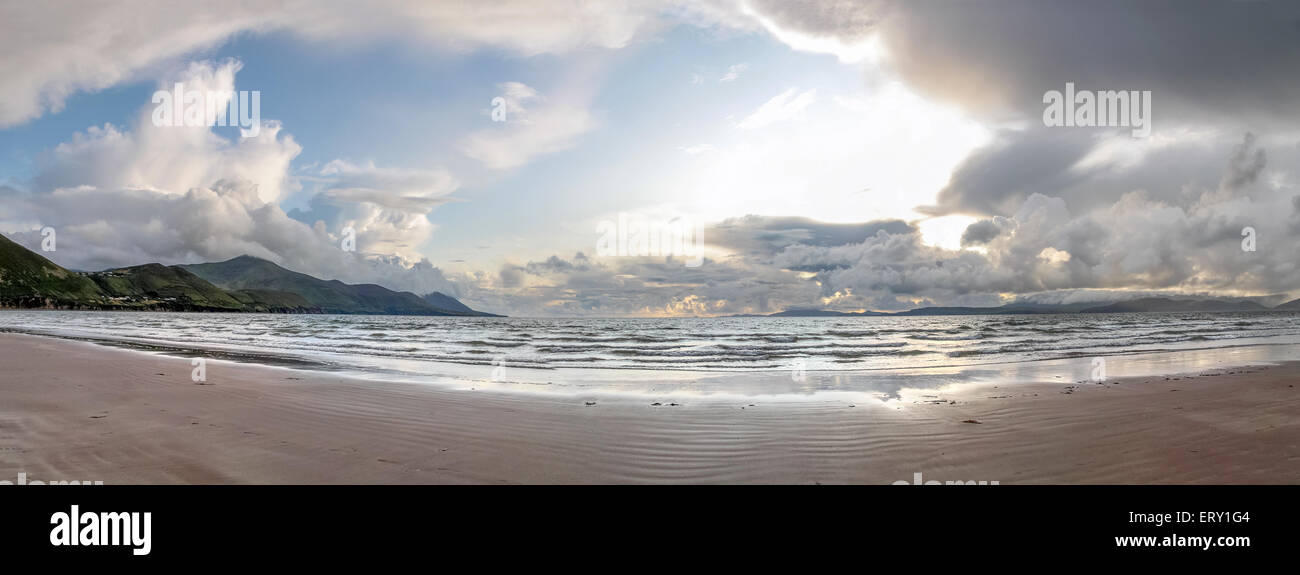 Rossbeigh Beach dopo la tempesta, Glenbeigh, nella contea di Kerry, Irlanda Foto Stock
