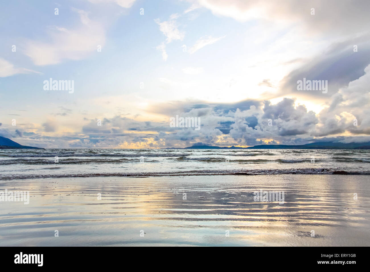 Rossbeigh Beach dopo la tempesta, Glenbeigh, nella contea di Kerry, Irlanda Foto Stock
