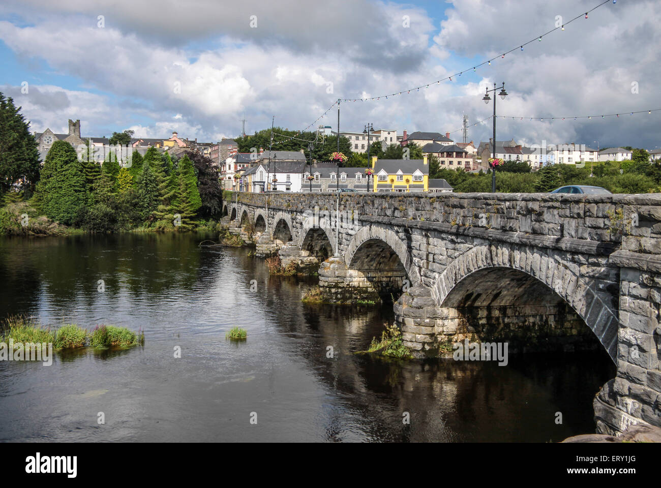 Ponte sul Fiume Laune in Killorglin, nella contea di Kerry, Irlanda Foto Stock