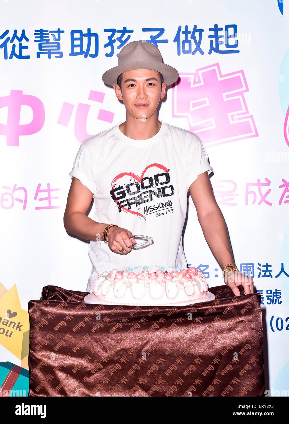 Taipei, Taiwan e Cina. Il 9 giugno, 2015. Kai Ko festeggia i suoi 23 anni compleanno in Taipei, Taiwan, Cina il 9 giugno, 2015. © TopPhoto/Alamy Live News Foto Stock