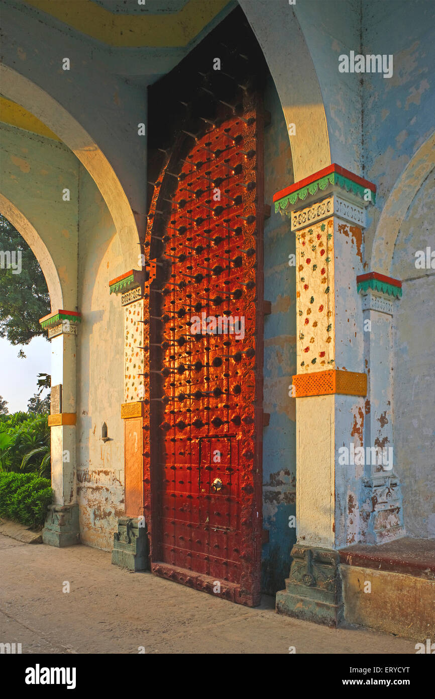 Ingresso cancello , Shree Swaminarayan Mandir tempio ; Chhapia , Chhapaiya , Ayodhya ; Faizabad ; Uttar Pradesh ; India , Asia Foto Stock