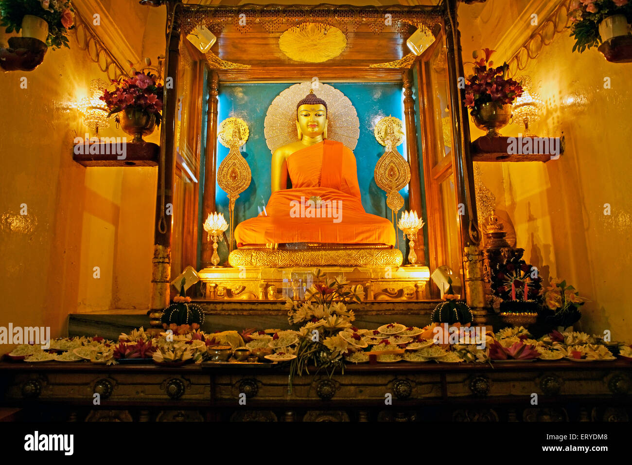 Statua del Buddha di Gautam, patrimonio mondiale dell'UNESCO, tempio Mahabodhi, Bodhgaya, Bihar, India Foto Stock