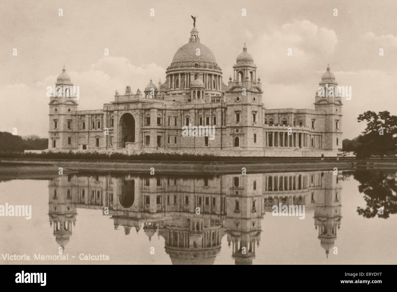 Vecchia foto del 1900 di Victoria Memorial Hall ; Calcutta , Kolkata ; Bengala Occidentale ; India Foto Stock