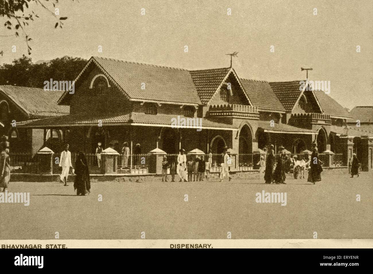 Vecchia foto del 1900 vintage del dispensario in stato Bhavnagar , Bhavnagar , distretto ; Saurashtra ; Gujarat ; India , asia Foto Stock