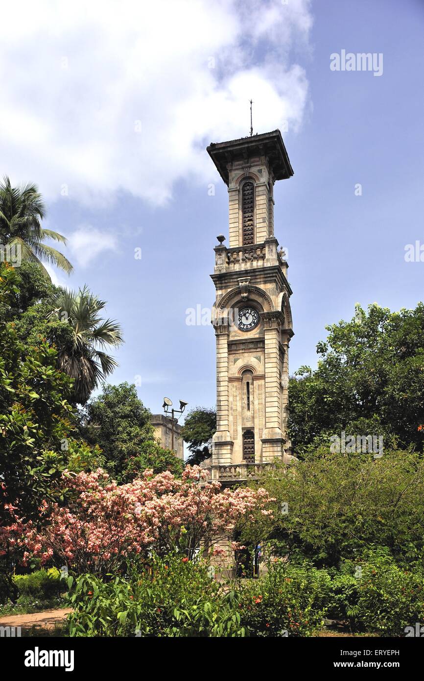 David Sassoon orologio torre in Victoria Gardens o Rani Bagh ora Jijamata Udyan ; Bycla ; Bombay , mumbai , maharashtra , india , asia Foto Stock