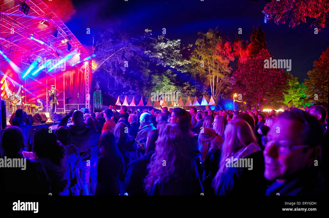Il tedesco cantante e cantautore Max Mutzke al Festival Lahneck Live, Lahnstein, Renania-Palatinato, Germania Foto Stock