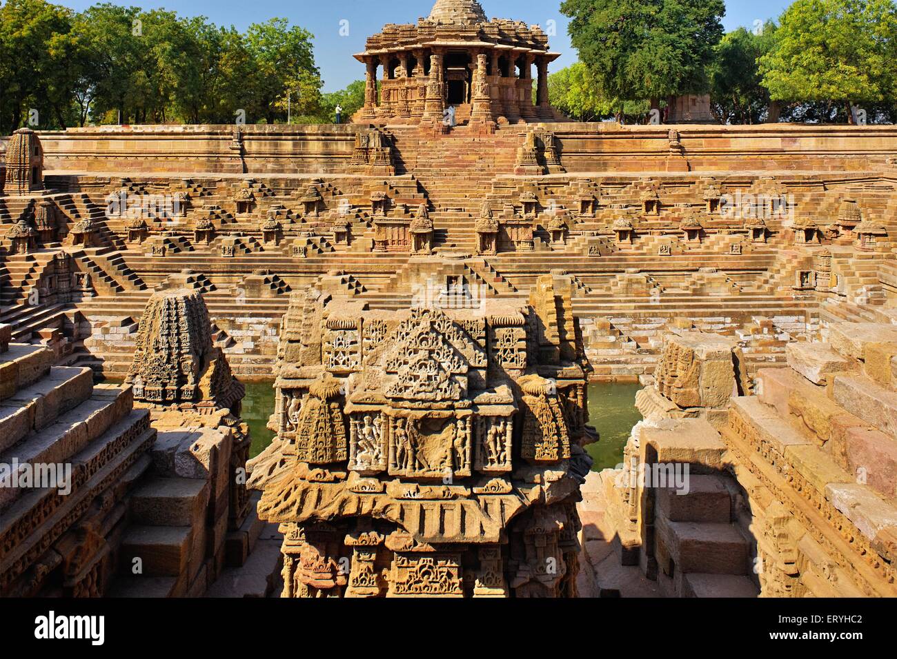 Tempio del sole , Indù Surya Mandir , punto di riferimento storico , Modhera , Mehsana , Gujarat , India , Asia Foto Stock