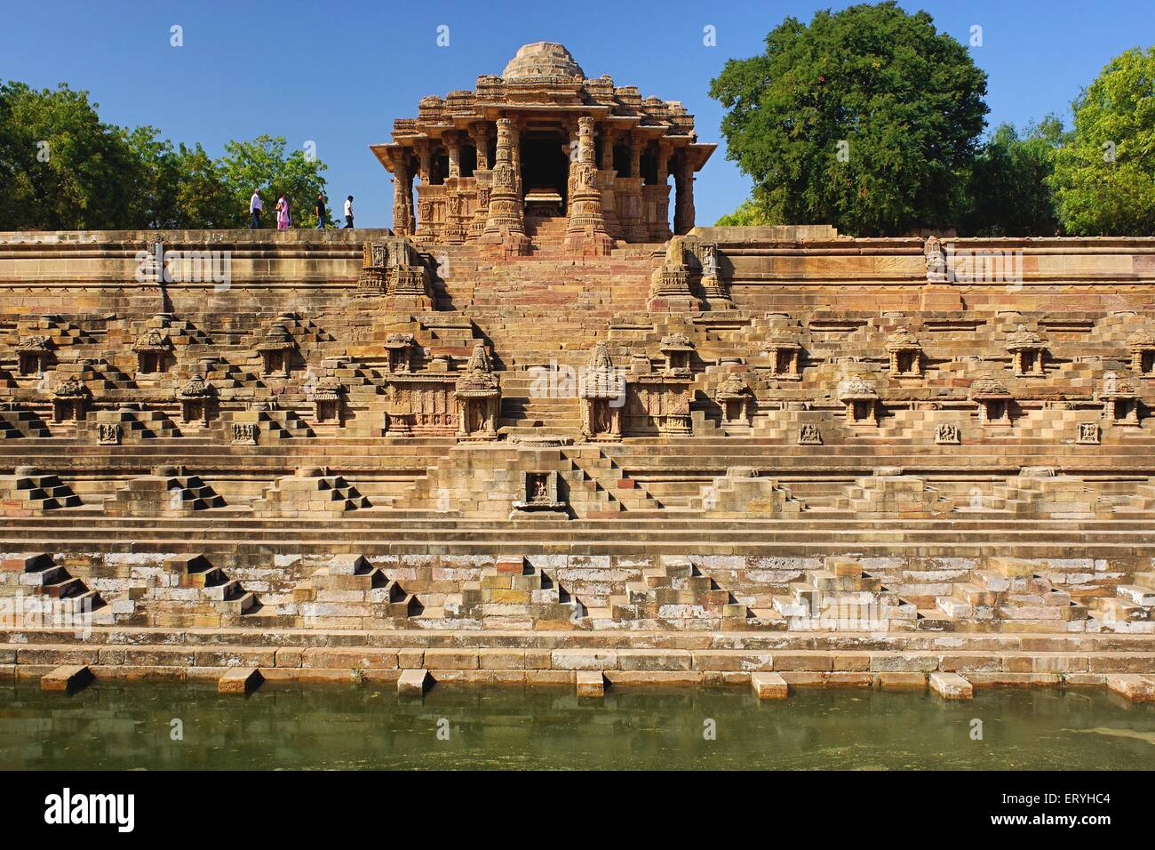 Tempio del sole, indù Surya Mandir, punto di riferimento storico, Modhera, Mehsana, Gujarat, India, Asia Foto Stock