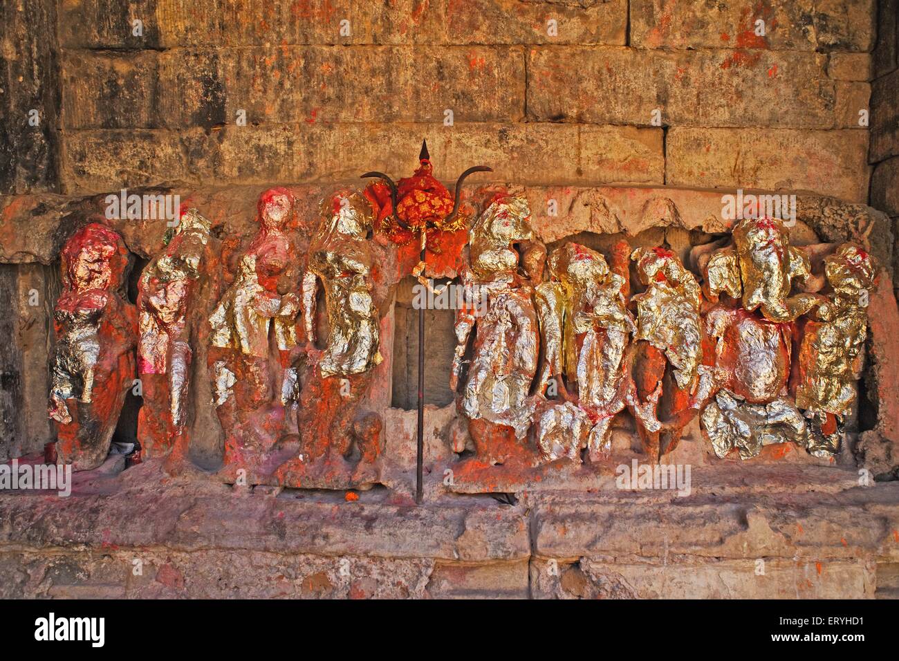 Maitraka dinastia tempio scultura con lamina d'argento , Sabarkantha , Gujarat , India , Asia Foto Stock