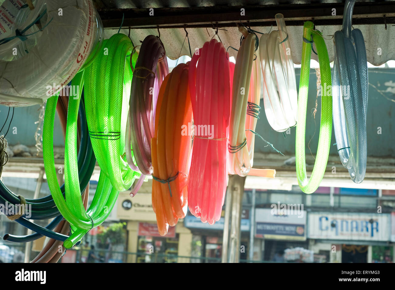 Tubo in plastica hardware shop mumbai Maharashtra India Asia Foto Stock