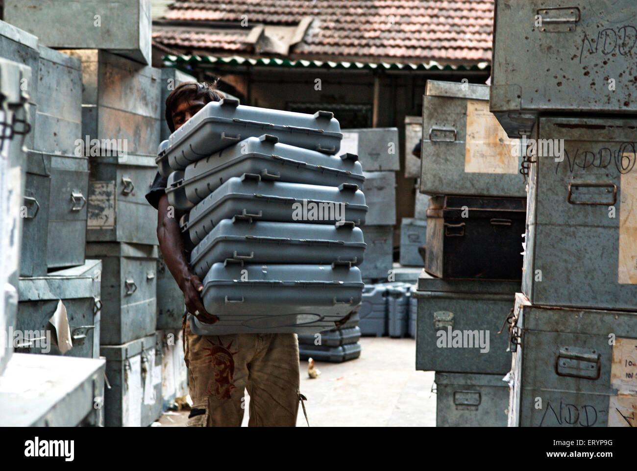 Elezioni indiane , votanti elettronici , EVM , Bombay , Mumbai , Maharashtra , India , Asia Foto Stock