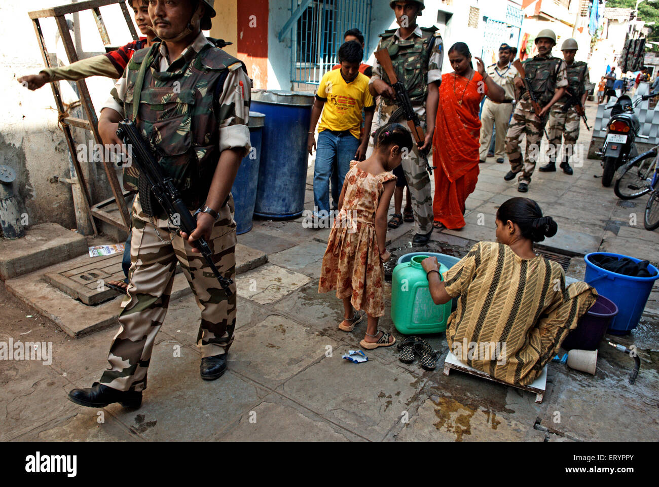 La polizia di Mumbai e Indo tibetano forza di confine ITBF commandos di Arthur road prigione a Bombay Mumbai Foto Stock
