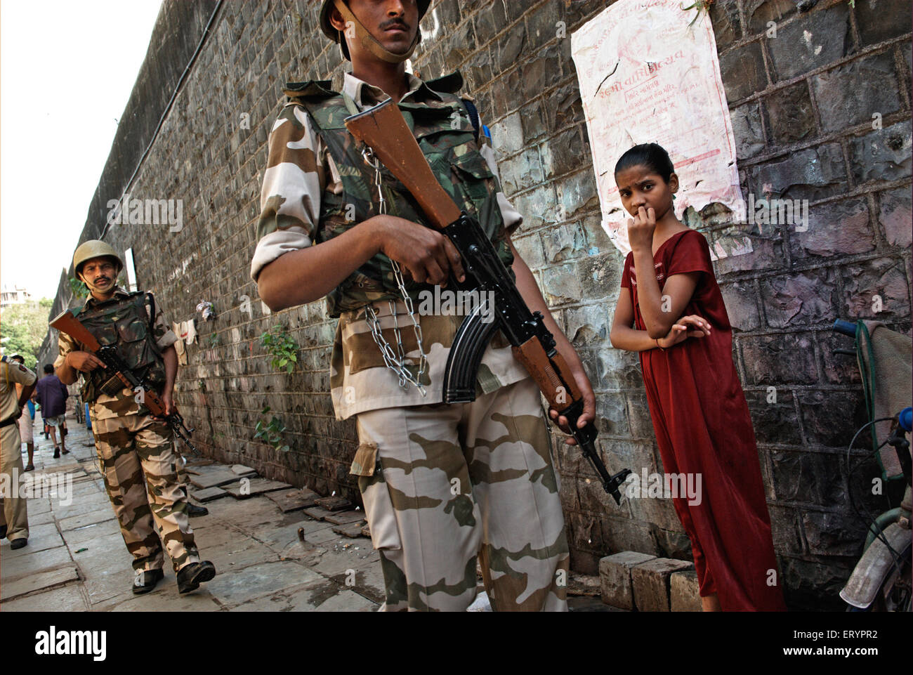 Indo tibetano forza di confine ITBF commandos di Arthur road prigione a Bombay Mumbai ; Maharashtra ; India 17 Aprile 2009 Foto Stock