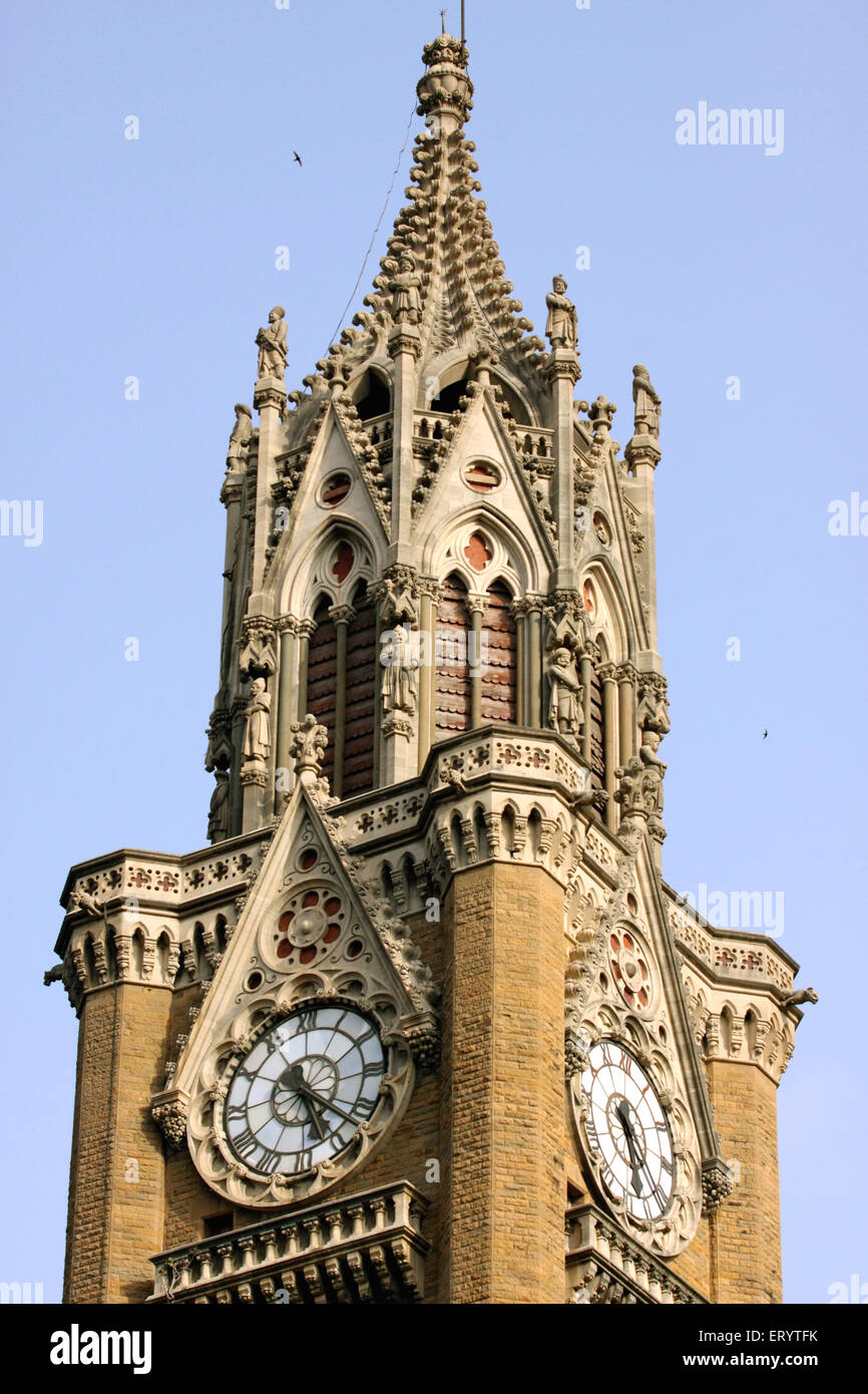 Chiudere ups orologio della torre Rajabai ; Mumbai Bombay ; Maharashtra ; India Foto Stock