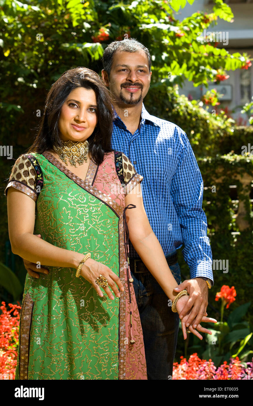 Atul Ruia con la moglie Gayatri Ruia , Proprietario , The Phoenix Mills , High Street Phoenix , Palladium Mall , Bombay , Mumbai , India , Asia Foto Stock