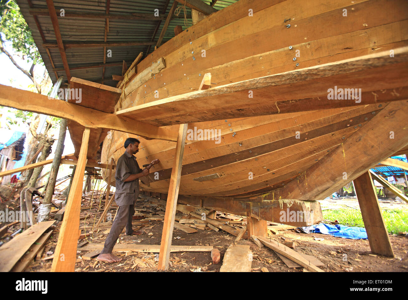 Costruzione di barche in legno, Aleppey, Alappuzha, Laccadive Sea, Kerala, India, Asia Foto Stock