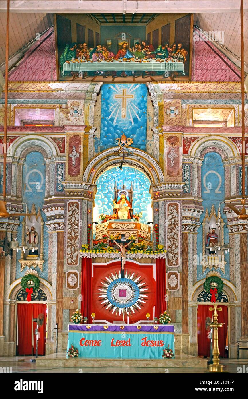 Modificare con murale di santa cruz cattedrale cattolica ; Cochin Kochi ; Kerala ; India Foto Stock