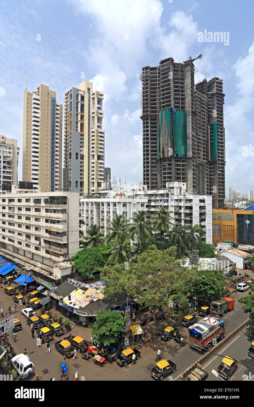 La costruzione di edifici in Mumbai area centrale ; Mumbai Bombay ; Maharashtra ; India Foto Stock