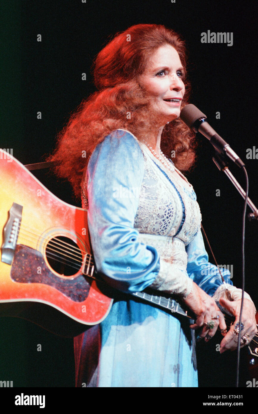 Giugno Carter Cash esegue durante Johnny Cash, in concerto presso la Royal Albert Hall di Londra, domenica 14 maggio 1989. Foto Stock