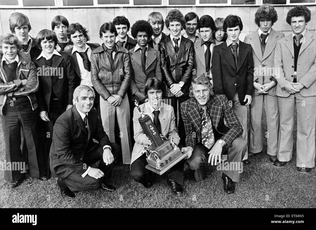 Clou della stagione in scuole di Middlesbrough Football Association risultati è stato il vincitore del trofeo dello Yorkshire solo per la seconda volta in 70 anni dell'under 15 team che hanno completato il doppio con il Ayresome Park Cup. Il team sono Foto Stock