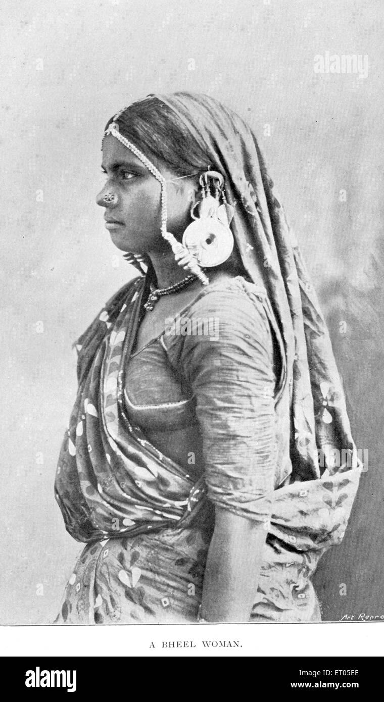 La carestia distretti bheel ; donna ; India Foto Stock