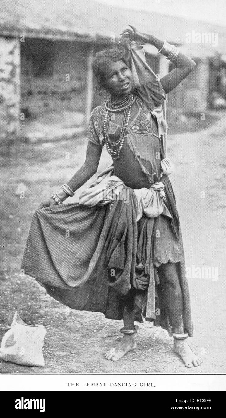 Distretti di carestia ; lemani dancing girl ; India n. MR Foto Stock