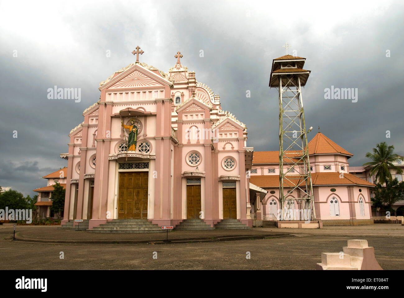 San Tommaso chiesa costruita nel 1846 ; Irinjalakuda vicino a Thrissur ; Kerala ; India Foto Stock